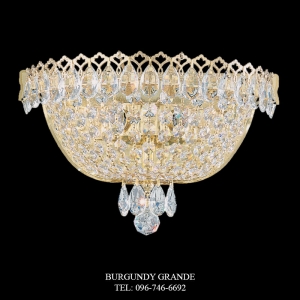Camelot 2610, Luxury Classic Crystal Wall Lamp from Schonbek, America